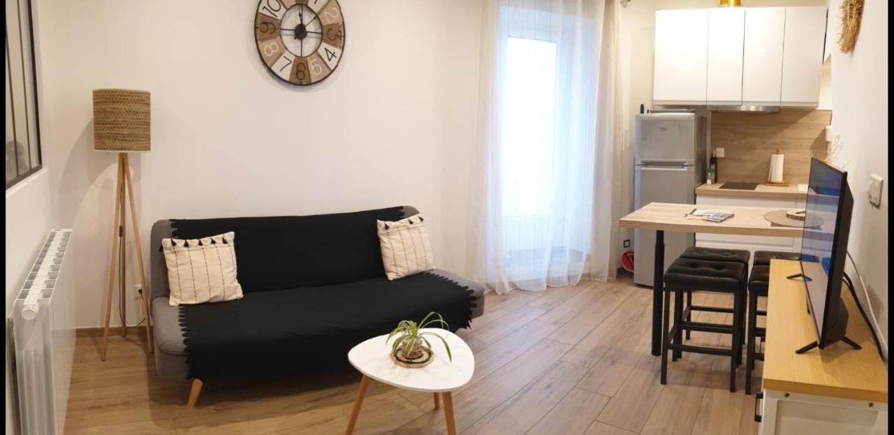 Charmant Studio Avec Coin Nuit - Vieille Ville Climatise ม็องตง ภายนอก รูปภาพ